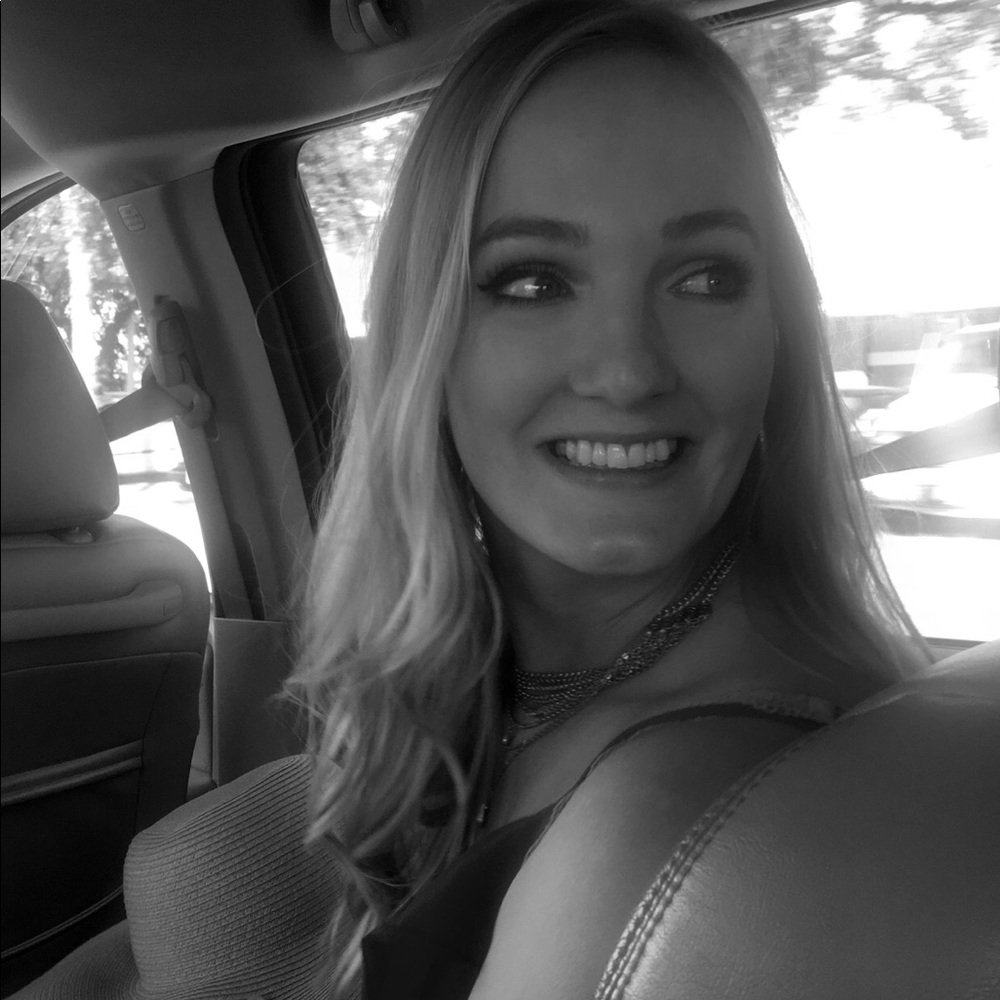 Meet your Posher, Lauren